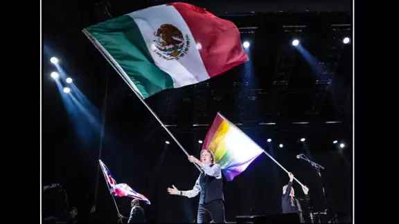 Nadie se quiso perder el concierto de Paul McCartney en el Foro Sol y se llenaron hasta los puentes Nadie se quiso perder el concierto de Paul McCartney en el Foro Sol y se llenaron hasta los puentes