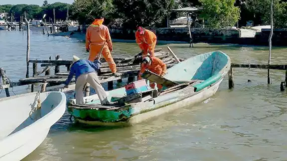 El líder pesquero, señaló que el diálogo debe de ser prioridad para PEMEX y los pescadores El líder pesquero, señaló que el diálogo debe de ser prioridad para PEMEX y los pescadores
