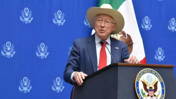 El Embajador de Estados Unidos en México, Ken Salazar, destacó el trabajo que realizan ambos países para garantizar la seguridad y el bienestar El Embajador de Estados Unidos en México, Ken Salazar, destacó el trabajo que realizan ambos países para garantizar la seguridad y el bienestar