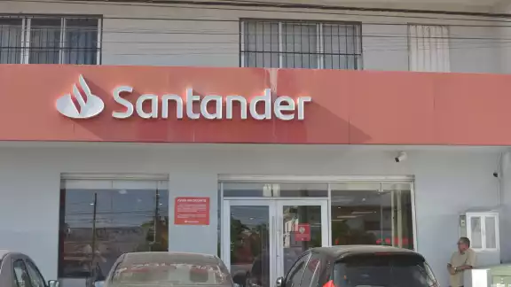 La Comisión Nacional Bancaria y de Valores lo anunció, para que la gente tome sus precauciones.