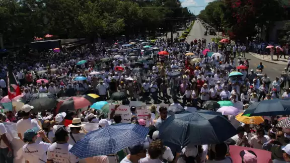 Los trabajadores yucatecos se unieron a la marcha nacional Los trabajadores yucatecos se unieron a la marcha nacional