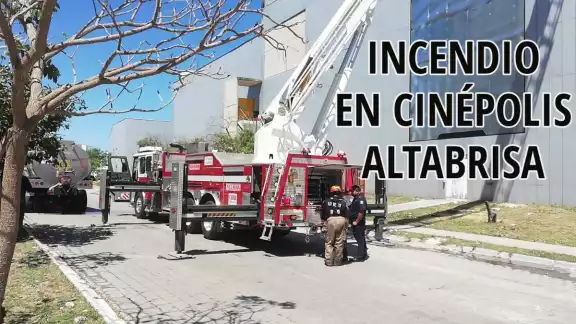 El incendio fue durante la madrugada por lo que no se reportó personas afectadas