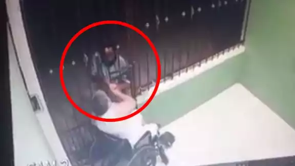 El hombre fue localizado y detenido tras ser reportado el hecho El hombre fue localizado y detenido tras ser reportado el hecho