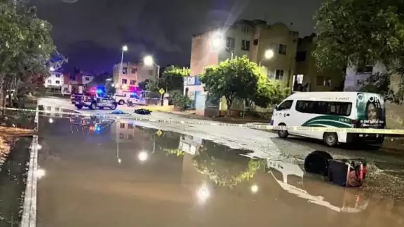Según testigos, el trágico suceso se produjo cuando el motociclista, al transitar por esa vía, se vio sorprendido por un bache Según testigos, el trágico suceso se produjo cuando el motociclista, al transitar por esa vía, se vio sorprendido por un bache