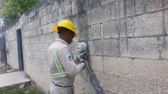 Los empleados de la CFE fueron agredidos por cortarle el servicio a una tortillería