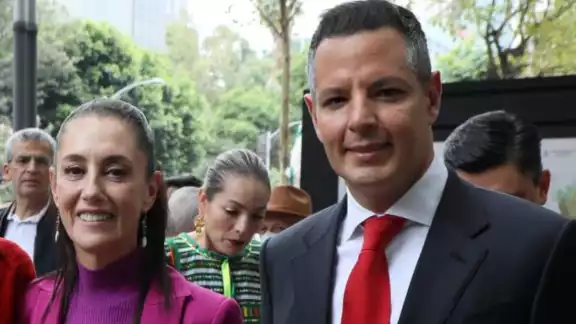 Alejandro Murat renunció al PRI después de 30 años de militancia Alejandro Murat renunció al PRI después de 30 años de militancia