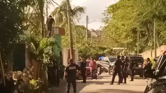 Los guardianes de la ley señalaron que se desconoce el motivo por el que subió el poblador Los guardianes de la ley señalaron que se desconoce el motivo por el que subió el poblador