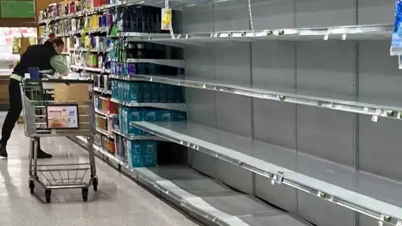 En Florida se han hecho compras de pánico ante la llegada del Huracán Ian En Florida se han hecho compras de pánico ante la llegada del Huracán Ian
