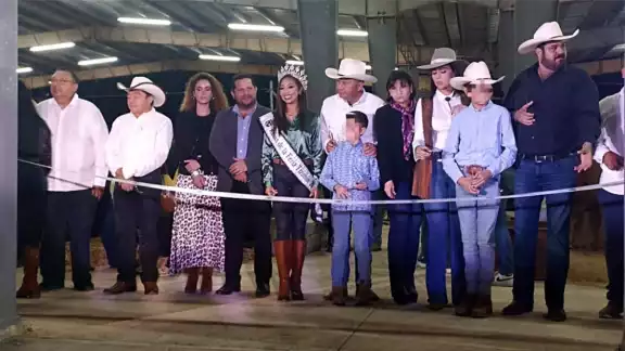 La entrada a la feria es gratuita a comparación con otros lugares donde se cobra la entrada La entrada a la feria es gratuita a comparación con otros lugares donde se cobra la entrada