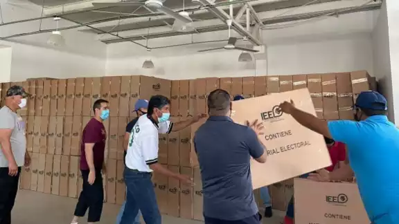 La acusación es que dos empresas tenían los mismos apoderados