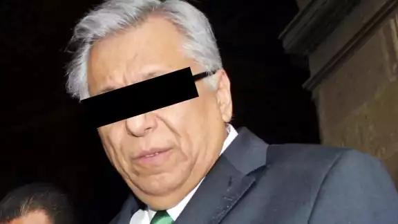 Ramón Sosamontes, ex colaborador de Rosario Robles, está acusado de haber desviado 353 mdp como parte de la 'Estafa Maestra' Ramón Sosamontes, ex colaborador de Rosario Robles, está acusado de haber desviado 353 mdp como parte de la 'Estafa Maestra'
