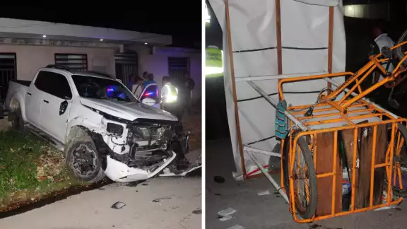 El conductor se detuvo al estrellarse con una barda
El conductor se detuvo al estrellarse con una barda