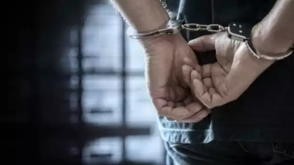 Las autoridades implementaron un operativo para dar con el paradero del sujeto