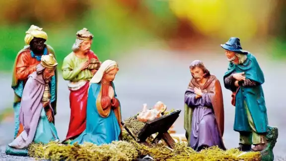 Viajaron desde el Oriente hasta Jerusalén y fueron guiados por una estrella para adorar al niño Dios