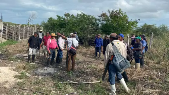 Tras la expulsión, los alborotadores causaron destrozos en las tierras, actos que fueron denunciados por los afectados ante la FGE Tras la expulsión, los alborotadores causaron destrozos en las tierras, actos que fueron denunciados por los afectados ante la FGE
