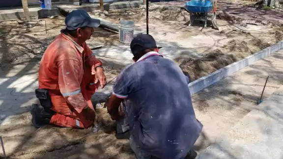 Traer trabajadores foráneos mal pagados afecta a los que son carmelitas Traer trabajadores foráneos mal pagados afecta a los que son carmelitas