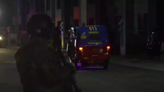 Treinta y nueve sobrevivieron a un atentado, robo a mano armada, bala perdida o inanición Treinta y nueve sobrevivieron a un atentado, robo a mano armada, bala perdida o inanición