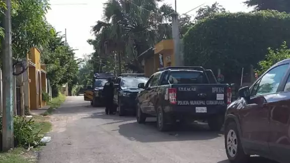La mujer comentó que solicitó auxilio a sus familiares, quienes bajaron el cuerpo La mujer comentó que solicitó auxilio a sus familiares, quienes bajaron el cuerpo