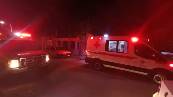 La nueva mamá fue trasladada junto a su hija a un hospital de Mérida para una mejor valoración La nueva mamá fue trasladada junto a su hija a un hospital de Mérida para una mejor valoración