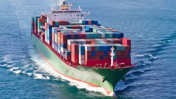 La Marina británica advirtió de ataques cerca de un barco al norte del puerto yemení de Al Hudeid La Marina británica advirtió de ataques cerca de un barco al norte del puerto yemení de Al Hudeid