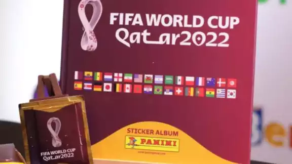Maestra pide a sus alumnos encontrar la tarjeta de Cristiano Ronaldo del álbum Panini Maestra pide a sus alumnos encontrar la tarjeta de Cristiano Ronaldo del álbum Panini