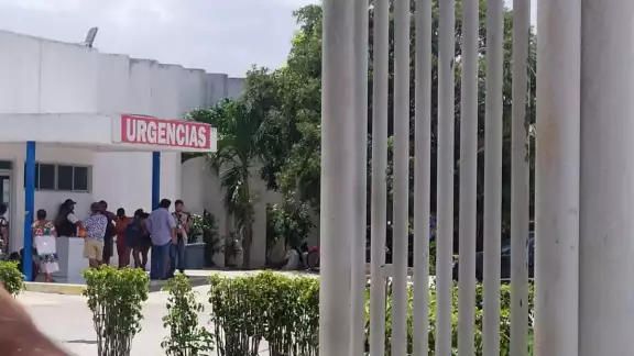 Se supo que la pequeña empezó a sentirse mal y en la mañana de ayer empeoró Se supo que la pequeña empezó a sentirse mal y en la mañana de ayer empeoró