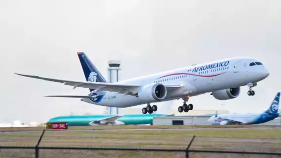 Aeroméxico anunció que apoyará trasladando a la Ciudad de México de manera gratuita, a pasajeros varados en Acapulco Aeroméxico anunció que apoyará trasladando a la Ciudad de México de manera gratuita, a pasajeros varados en Acapulco