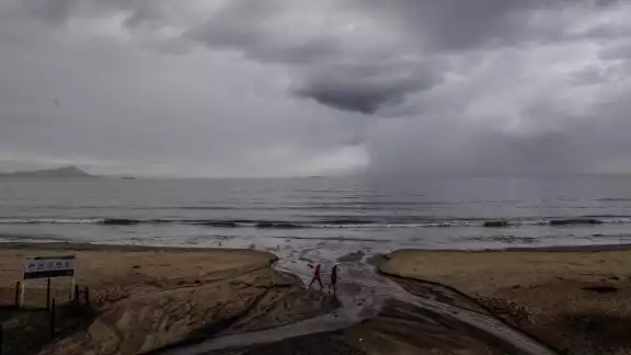 Se pronostican rachas de viento de 50 a 60 km/h y oleaje de 2 a 3 metros de altura en costas de Yucatán y Quintana Roo Se pronostican rachas de viento de 50 a 60 km/h y oleaje de 2 a 3 metros de altura en costas de Yucatán y Quintana Roo