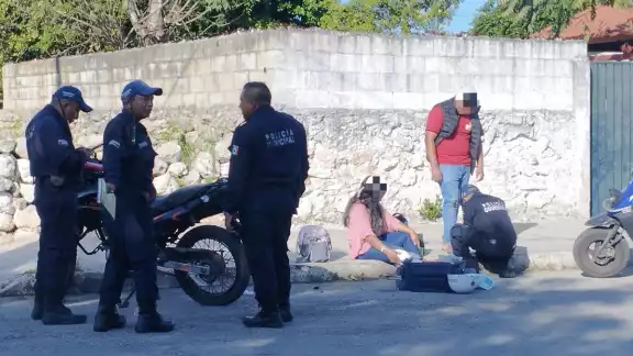 Arribaron también familiares de los motoristas y señalaron que se harían cargo de ellos Arribaron también familiares de los motoristas y señalaron que se harían cargo de ellos