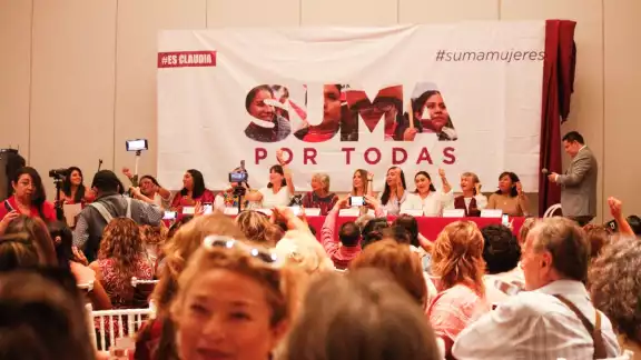 Olga Sánchez Cordero se reunió con líderes de familia en un evento realizado por Suma Olga Sánchez Cordero se reunió con líderes de familia en un evento realizado por Suma