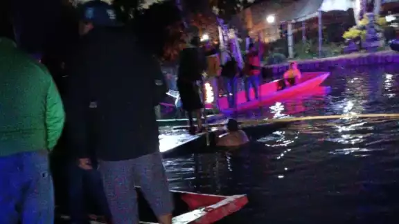 Fueron 100 pasajeros que se trasladó a un lugar seguro tras la riña Fueron 100 pasajeros que se trasladó a un lugar seguro tras la riña