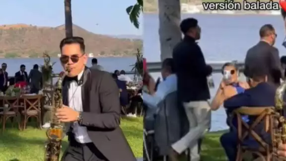 Saxofonista toca canciones de Peso Pluma en una boda