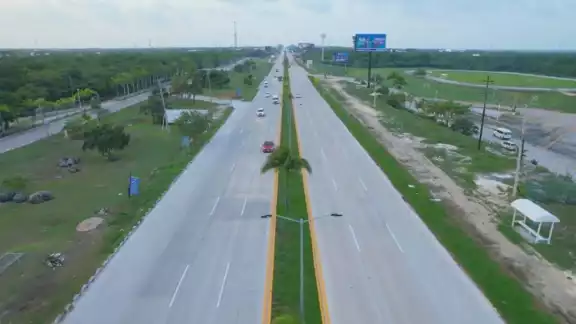 Esta es la extensión del Bulevar Luis Donaldo Colosio en Cancún Esta es la extensión del Bulevar Luis Donaldo Colosio en Cancún