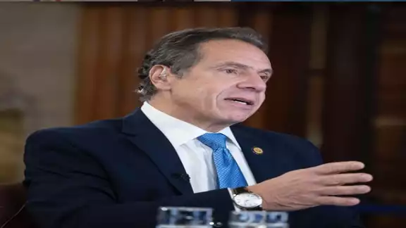 
La investigación también descubrió que Cuomo y su equipo cercano tomaron medidas de represalia contra al menos una exempleada por denunciar su experiencia.
