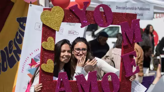 En tanto, se estima que en México hay más de 22.2 millones de adolescentes que requieren información del tema En tanto, se estima que en México hay más de 22.2 millones de adolescentes que requieren información del tema