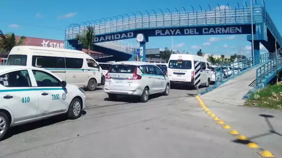 El Sindicado de Playa del Carmen “Lázaro Cárdenas” ha solicitado a las autoridades 250 espacios para que sean entregados a los ruleteros del municipio El Sindicado de Playa del Carmen “Lázaro Cárdenas” ha solicitado a las autoridades 250 espacios para que sean entregados a los ruleteros del municipio