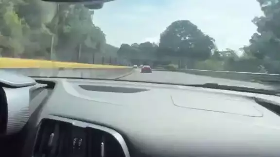 El porsche circulaba a exceso de velocidad