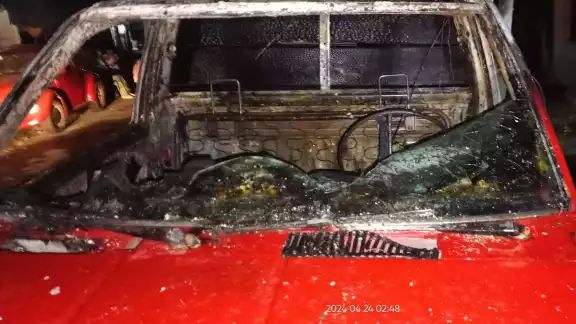 Los presuntos delincuentes huyeron abordo de una camioneta