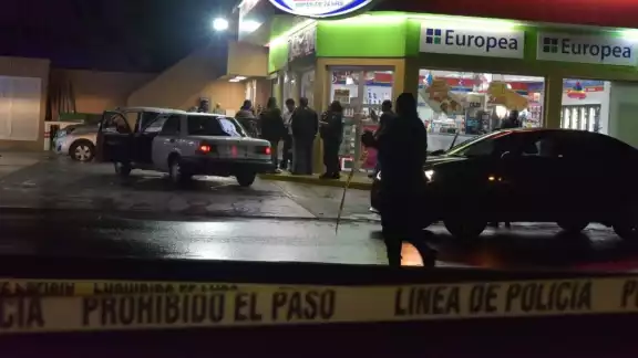 En el 2018, el uniformado y un compañero fueron baleados en una gasolinera; sin embargo, se dijo que fue una pelea entre civiles armados