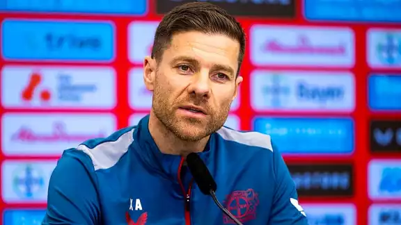 Alonso estará cerca de ganar la Copa y Liga alemana
