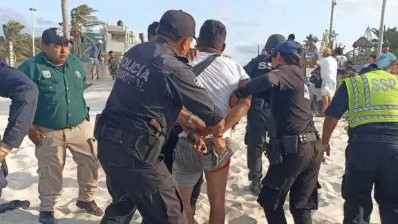 Se necesitan más de 10 elementos para someter a los agresores