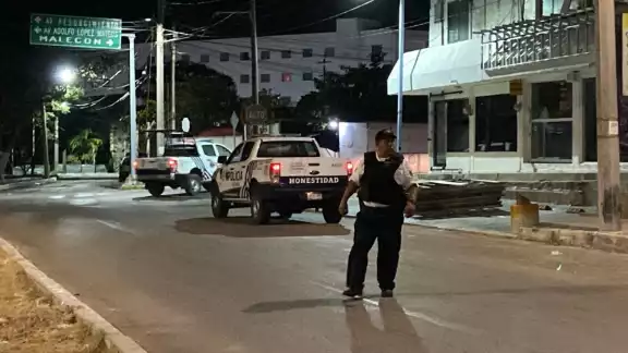 En un techo encontraron herramientas que utilizan para vandalizar En un techo encontraron herramientas que utilizan para vandalizar