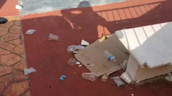 El lugar recreativo, los residentes exponen que poco a poco se ha ido convirtiendo en un basurero