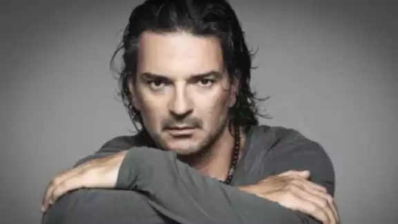 Ricardo Arjona no se aguanta, sale en defensa de los hombres en pleno concierto y provoca risa Ricardo Arjona no se aguanta, sale en defensa de los hombres en pleno concierto y provoca risa