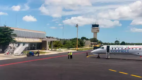 Ejército Mexicano toma el control del Aeropuerto de Campeche