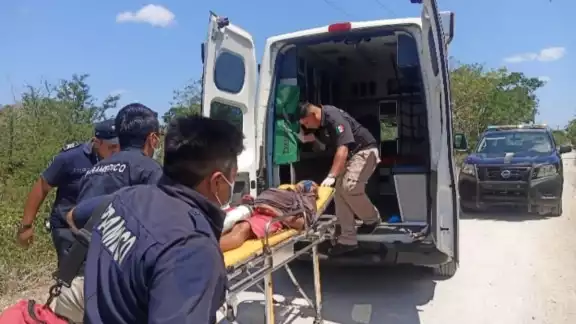 La familia escuchó que el hombre roncaba diferente y entraron a verlo pero ya estaba colgado La familia escuchó que el hombre roncaba diferente y entraron a verlo pero ya estaba colgado