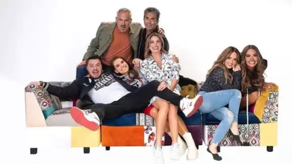 De acuerdo con el youtuber, el famoso conductor contaba con una larga carrera, exclusividad y un cuantioso sueldo, pero tal parece que esto cambio tras dar a conocer su verdadera personalidad De acuerdo con el youtuber, el famoso conductor contaba con una larga carrera, exclusividad y un cuantioso sueldo, pero tal parece que esto cambio tras dar a conocer su verdadera personalidad