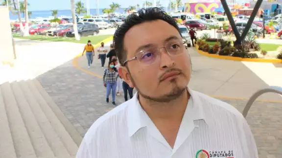 Flores Pacheco declara que será responsabilidad de la gobernadora y su equipo la distribución del recurso
Flores Pacheco declara que será responsabilidad de la gobernadora y su equipo la distribución del recurso