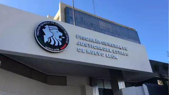 El infante sufrió asfixia por broncoaspiración secundaria por una contusión profunda de cráneo. El infante sufrió asfixia por broncoaspiración secundaria por una contusión profunda de cráneo.