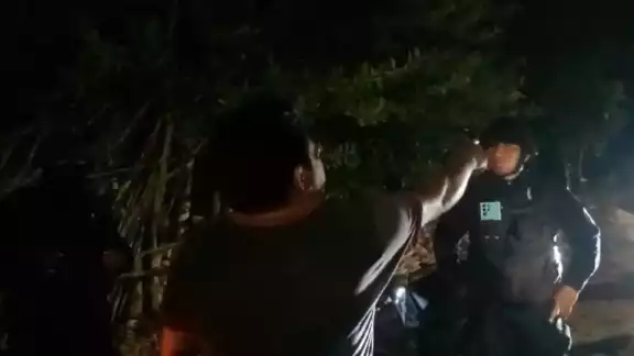 Policías de Cancún devuelven dinero robado a ciudadano tras denuncia Policías de Cancún devuelven dinero robado a ciudadano tras denuncia